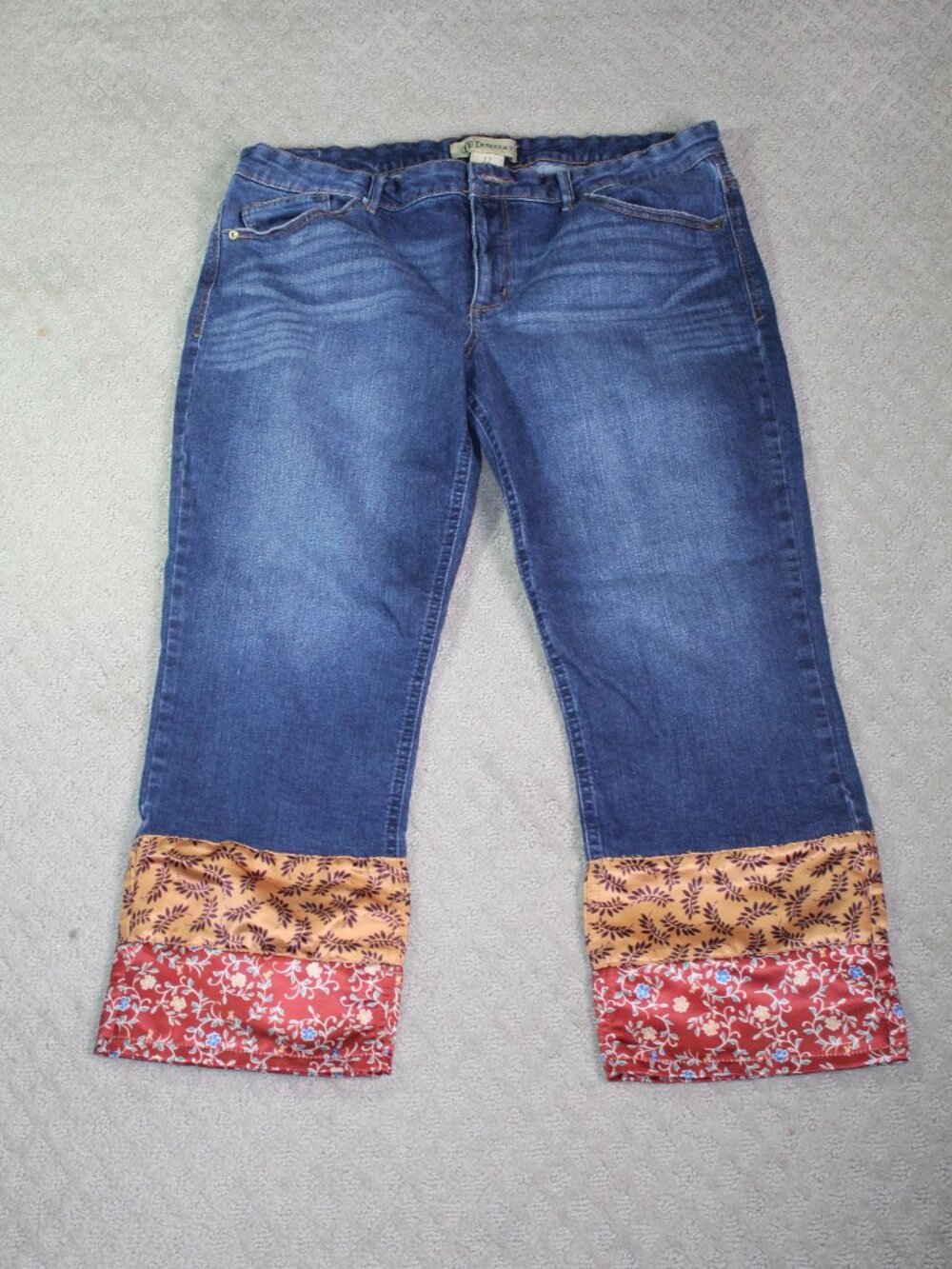 Democracy Size 12 "Flex"-ellent Two Panel Accent Hem Blue Jeans